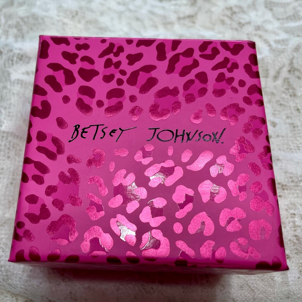 Betsey Johnson Green & Gold Frog Stud Earrings - Picture 5 of 6